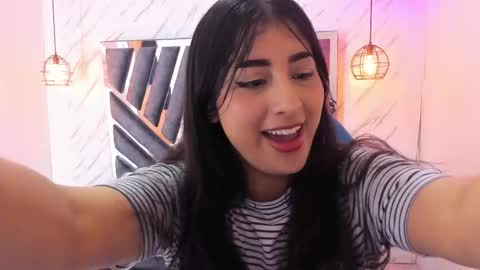 Snapshot of dulcinea77_ chatting on November 2, 2025, 7:05 pm    online show from November 2, 2025, 7:05 pm