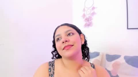 Dulce online show from October 26, 2025, 7:42 pm