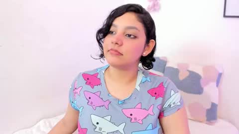 Dulce online show from November 18, 2025, 7:40 pm