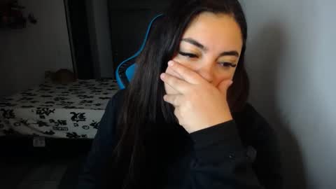 Snapshot of dumont_model chatting on October 10, 2025, 1:48 am Nicole   online show from October 10, 2025, 1:48 am