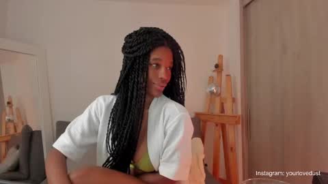 Snapshot of duna_du chatting on December 19, 2024, 9:06 pm My birthday is tomorrow November 30  online show from December 19, 2024, 9:06 pm