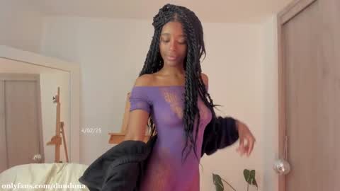 Snapshot of duna_du chatting on February 12, 2025, 5:16 pm My birthday is tomorrow November 30  online show from February 12, 2025, 5:16 pm