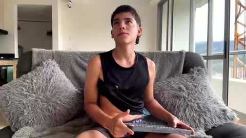 Snapshot of dustin_daimond chatting on October 10, 2025, 6:29 pm Dustin online show from October 10, 2025, 6:29 pm