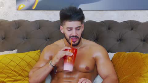 Snapshot of dustinkeent chatting on January 17, 2025, 8:11 pm Dustin online show from January 17, 2025, 8:11 pm