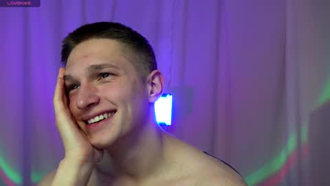 Dustyn online show from December 30, 2024, 7:48 am