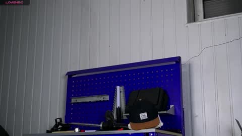 Dustyn online show from November 14, 2025, 3:11 pm