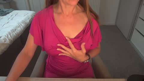 Ambertje040 online show from October 13, 2025, 7:19 am