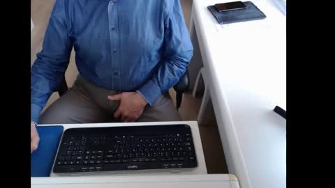 dutchpornking2 online show from March 29, 2026, 7:08 am