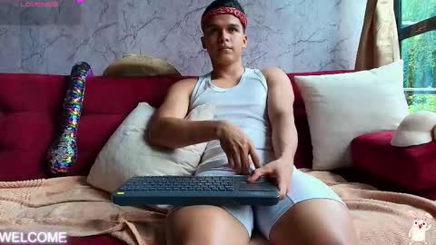 Snapshot of dwayne_brown chatting on October 25, 2025, 7:08 pm dwayne_brown online show from October 25, 2025, 7:08 pm
