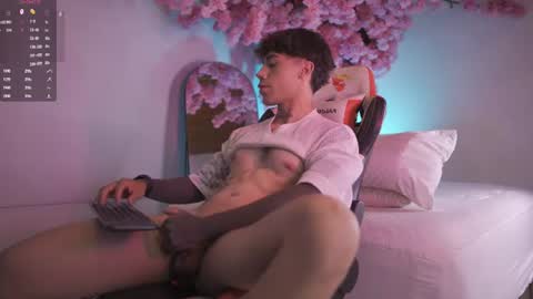 Dwayne xx online show from July 7, 2026, 5:50 pm