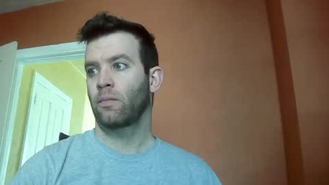 dweav240 online show from February 4, 2025, 5:12 pm