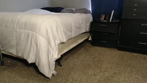 Snapshot of dwhitey4u chatting on March 13, 2026, 2:01 pm dwhitey4u online show from March 13, 2026, 2:01 pm