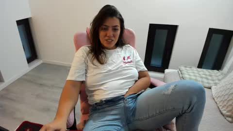 Snapshot of dyanakaylin chatting on October 9, 2025, 4:32 am dayana online show from October 9, 2025, 4:32 am