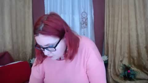 Snapshot of dyannelovee chatting on February 8, 2026, 7:28 pm Dyanne online show from February 8, 2026, 7:28 pm