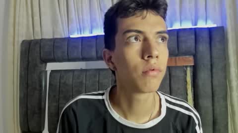 Snapshot of dylan_2005 chatting on September 12, 2025, 11:21 am Dylan online show from September 12, 2025, 11:21 am