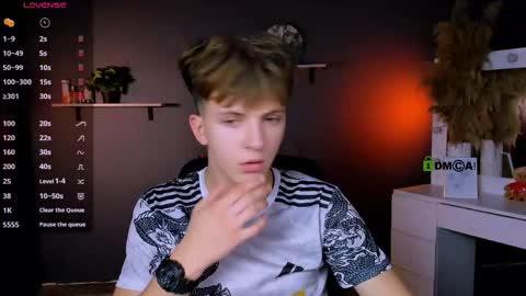 dylan_bold online show from October 8, 2025, 7:11 pm