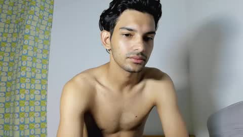 Snapshot of dylan_hoot chatting on September 13, 2025, 9:58 pm Dylan online show from September 13, 2025, 9:58 pm