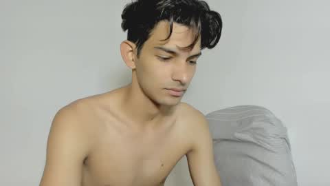 Snapshot of dylan_hoot chatting on October 7, 2025, 6:49 pm Dylan online show from October 7, 2025, 6:49 pm