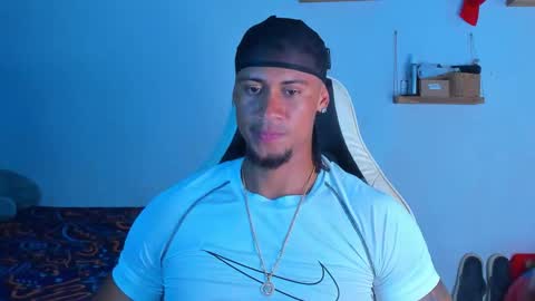 Snapshot of dylan_jake1 chatting on February 24, 2026, 1:25 am Dylan online show from February 24, 2026, 1:25 am