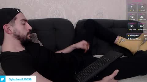 Snapshot of dylan_starxx chatting on January 9, 2025, 6:17 am Dylan online show from January 9, 2025, 6:17 am