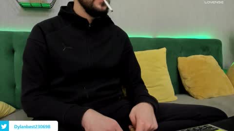 Dylan online show from November 19, 2025, 10:54 pm