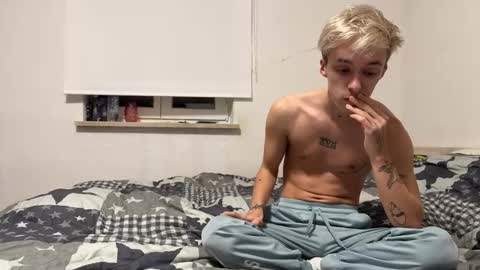 Snapshot of dylanandollie chatting on January 18, 2025, 10:28 pm Dylan and Ollie online show from January 18, 2025, 10:28 pm