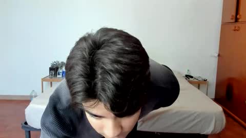 D Y L A N online show from April 17, 2026, 9:12 am