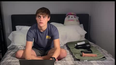 dylanfruits online show from October 29, 2025, 3:47 pm