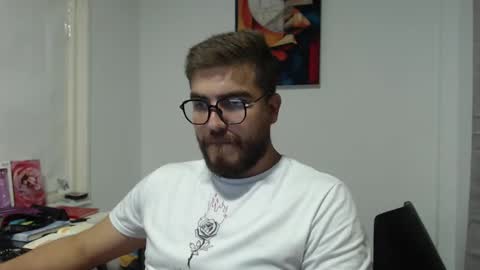 dylanhot10 online show from February 25, 2025, 11:44 pm