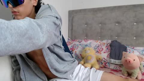 Snapshot of dylann_ross chatting on April 17, 2026, 5:49 pm dylann ross online show from April 17, 2026, 5:49 pm