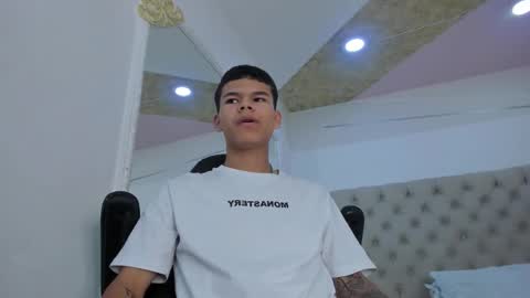 Snapshot of dylanroyce_ chatting on March 21, 2026, 12:32 pm dylanroyce_ online show from March 21, 2026, 12:32 pm