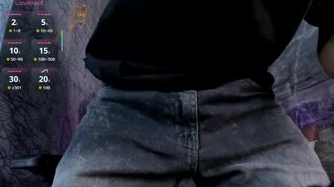 dylanroyce_ online show from May 22, 2026, 1:39 pm
