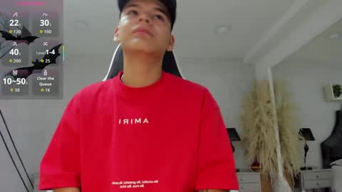 dylanroyce_ online show from May 27, 2026, 12:57 pm