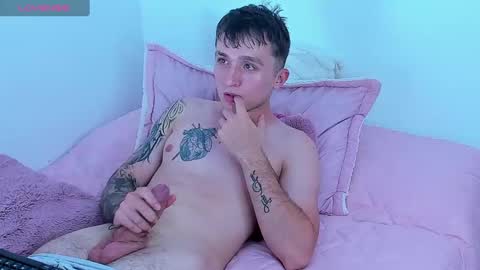 ---DYLAN--- online show from February 2, 2025, 5:32 am