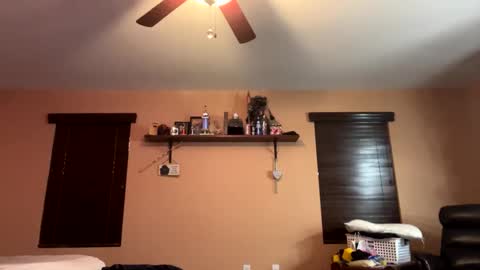 earl3232 online show from January 16, 2026, 12:25 am