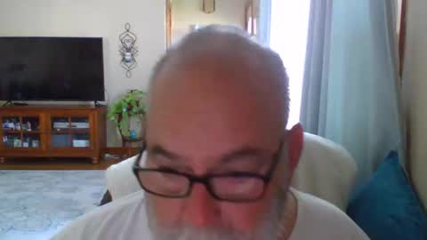 earl52 online show from May 4, 2026, 12:56 pm