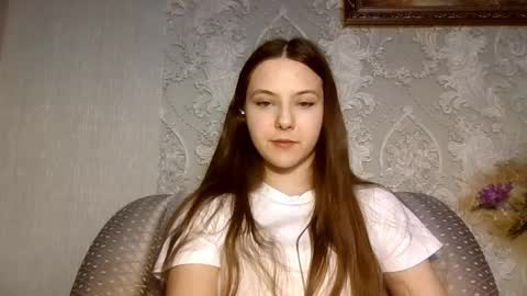 Yuni online show from April 12, 2026, 1:27 pm