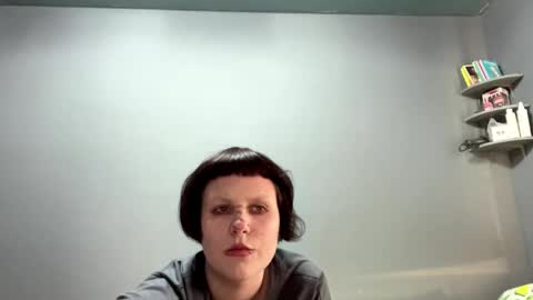 Snapshot of earthascritchfield chatting on May 6, 2026, 4:01 pm Rina online show from May 6, 2026, 4:01 pm