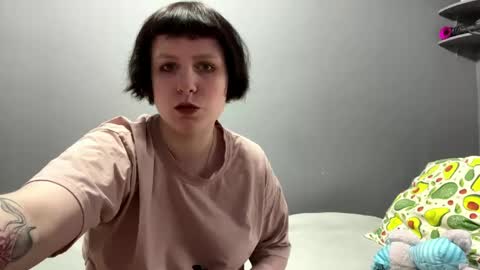 Snapshot of earthascritchfield chatting on May 27, 2026, 3:20 pm Rina online show from May 27, 2026, 3:20 pm