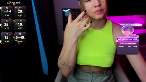Snapshot of easy_heasy chatting on January 17, 2025, 3:12 am   online show from January 17, 2025, 3:12 am