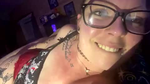 Snapshot of easyednem528280 chatting on October 19, 2025, 7:42 am easyednem528280 online show from October 19, 2025, 7:42 am