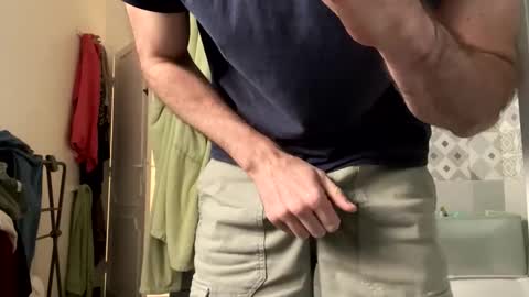 French Guy online show from November 30, 2025, 1:26 pm