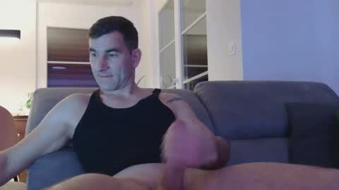 Snapshot of easystyle1 chatting on February 9, 2026, 6:45 pm Andrew online show from February 9, 2026, 6:45 pm