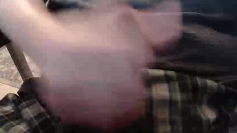 eat_a_peach2 online show from April 18, 2026, 11:14 am