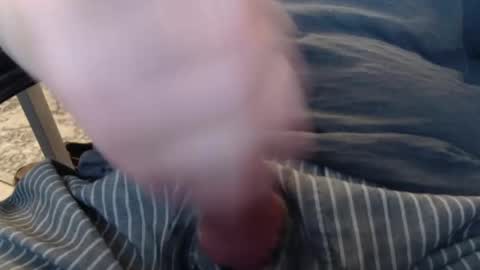 eat_a_peach2 online show from June 12, 2026, 10:36 am