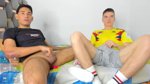 Snapshot of eat_twinks chatting on October 2, 2025, 3:52 pm INDEPENDENT MODELS online show from October 2, 2025, 3:52 pm