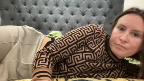 Snapshot of eatmypie69 chatting on December 8, 2024, 7:54 pm Nadia Ferreira online show from December 8, 2024, 7:54 pm