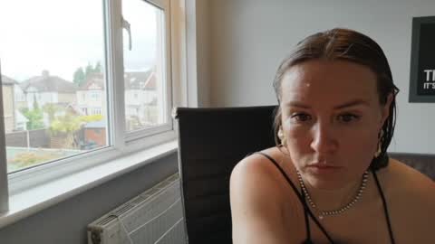 Nadia Ferreira  online show from May 19, 2026, 9:37 am