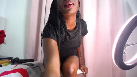 Snapshot of ebony_baby1 chatting on February 6, 2025, 11:37 pm Baby online show from February 6, 2025, 11:37 pm
