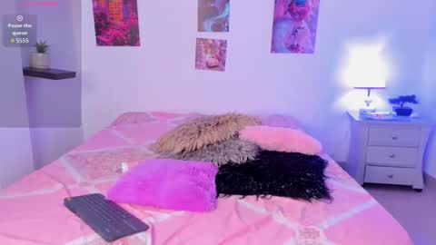 ebony_cute9 online show from December 3, 2025, 3:14 am